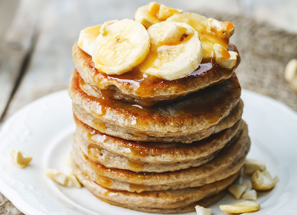 Clatite Pancakes cu banane
