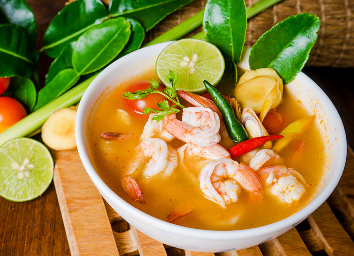 Supa tailandeza Tom Yam Kunk
